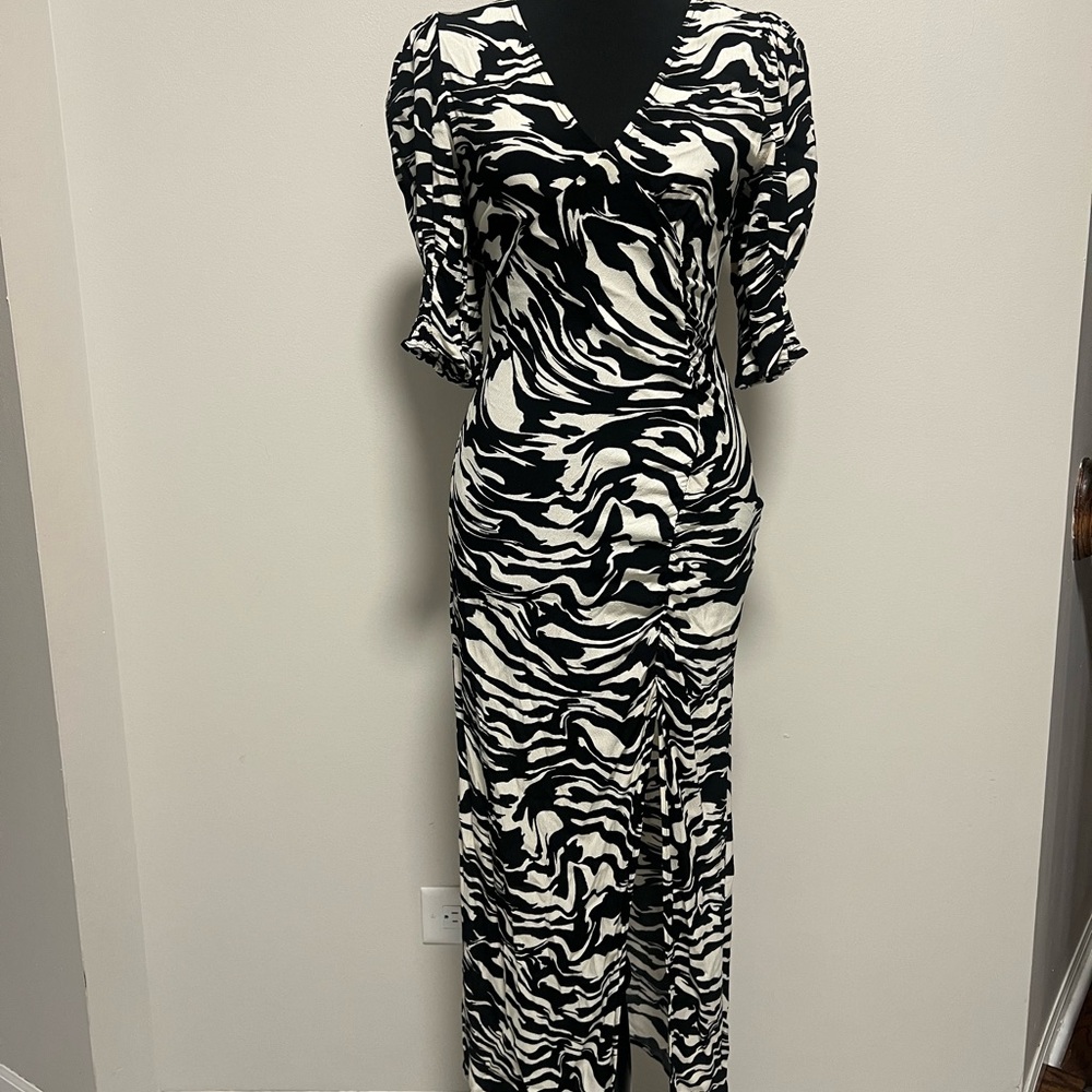 H and m beautiful dress